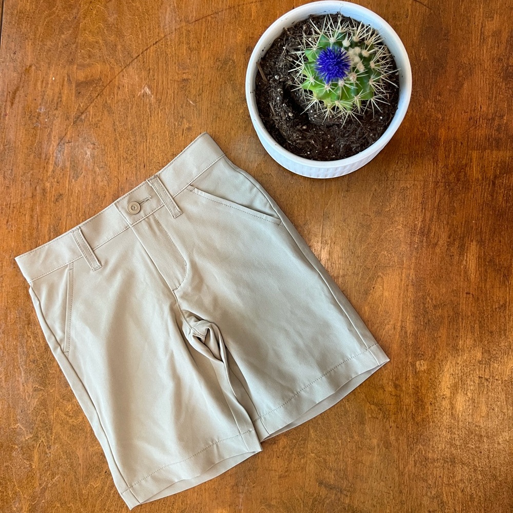 Cat & Jack Boys 4T Khaki Uniform Shorts Stretch School Classic Chino Shorts